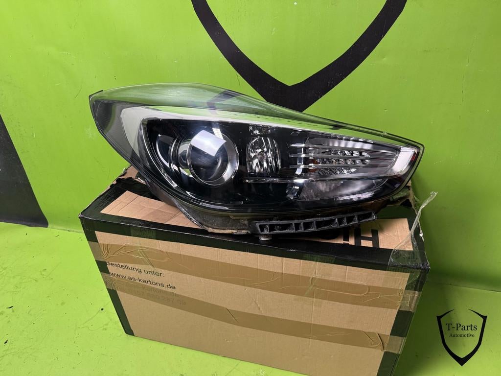Phare droit Hyundai ix20 921021K500, Heolleung-ro 12
06797  Seoul, Info@hyundai.com, Utilisé, Hyundai