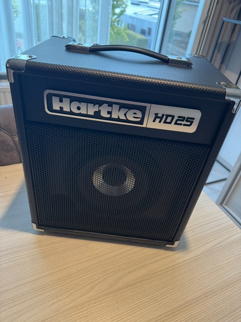 Hartke HD25 Basversterker, Ophalen, Zo goed als nieuw, Elektrisch