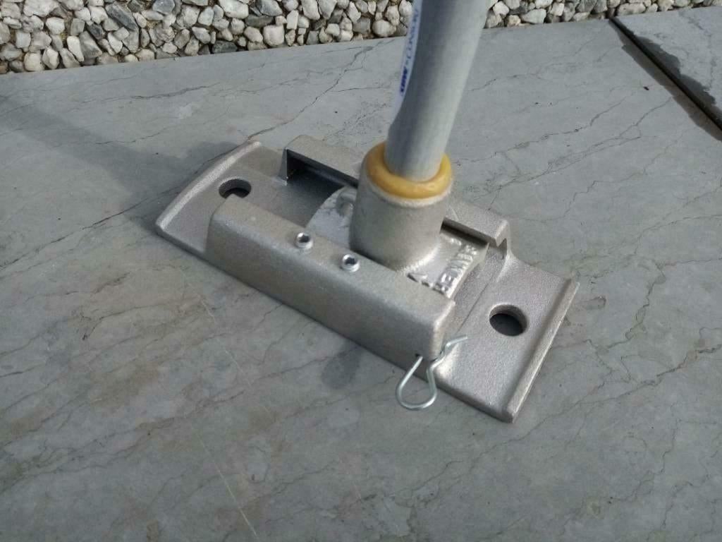 Banierhouderset voor  bevestiging op een paal, Enlèvement, Neuf