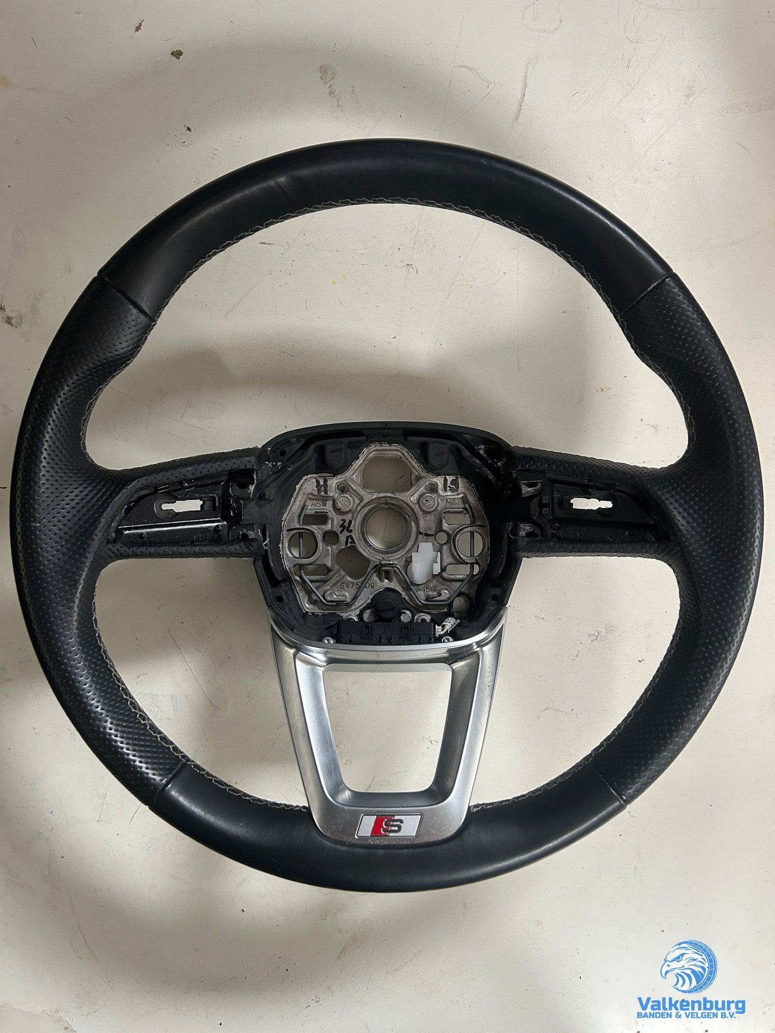 Originele Audi Q3 83A S line leder geperforeerd stuurwiel st, -, Utilisé, -, -