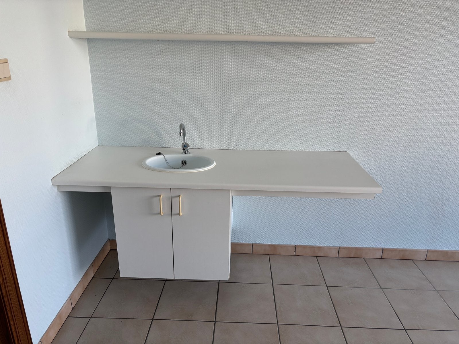 Lavabo avec lavabo et robinet, Enlèvement, Utilisé