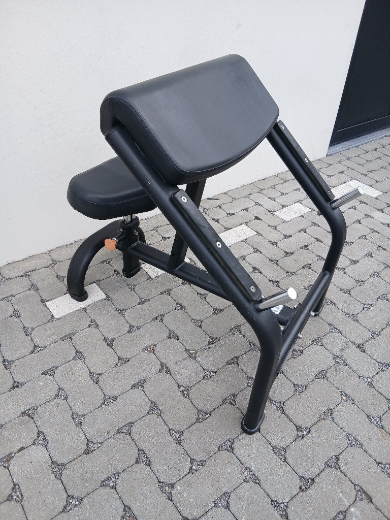Matrix preacher curl - Zo goed als nieuw, Enlèvement, Comme neuf, Bras, Banc d'exercice