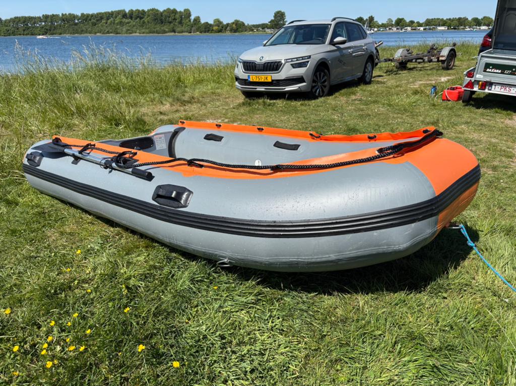 Nieuwe Rubberboot 3,2m met mercury 5 pk 4takt, Watersport en Boten, Ophalen, Aluminium, Nieuw, Peddels