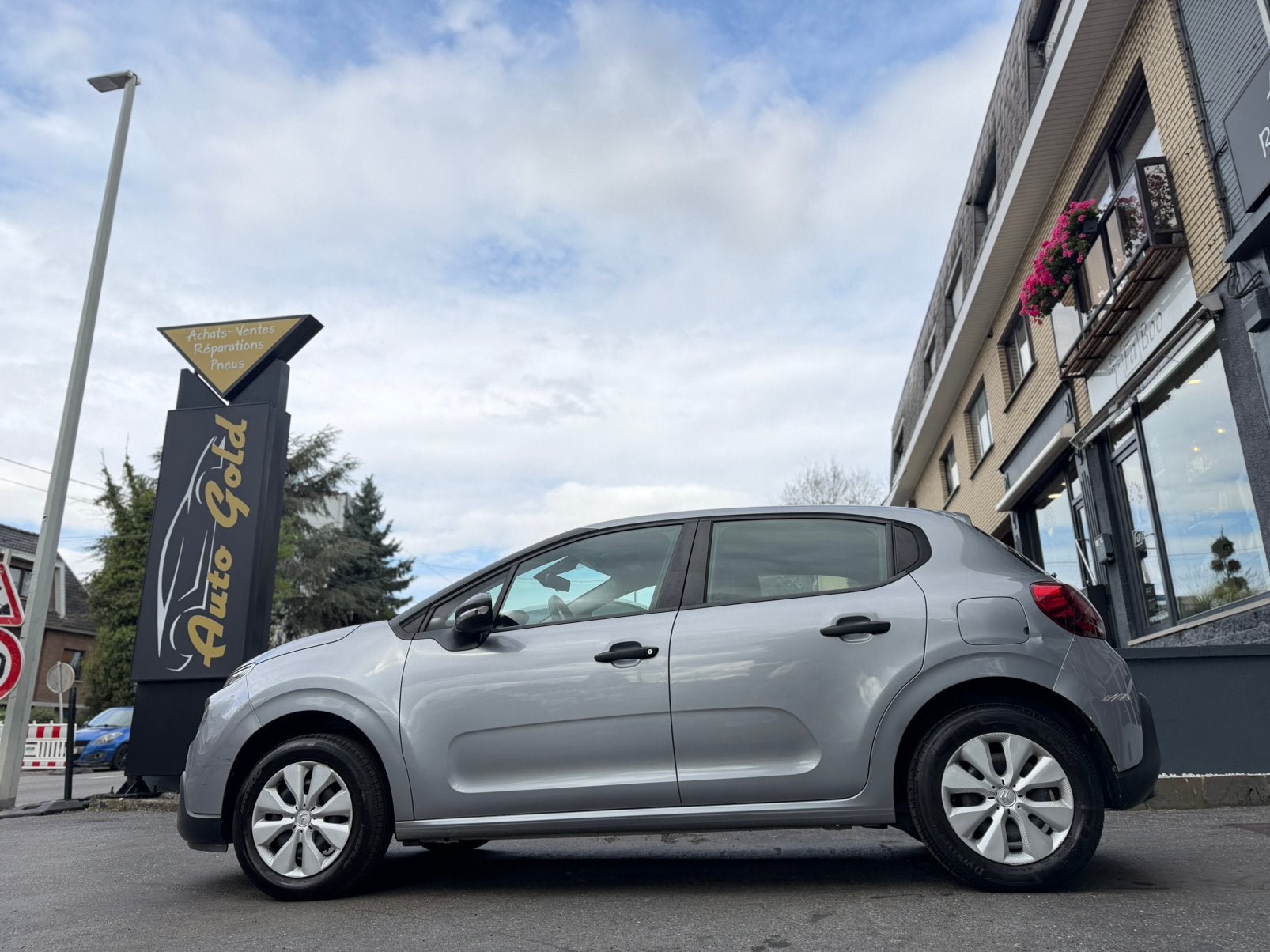 CITROEN C3 1.2 ESSENCE CLIM BLUETOOTH FAIBLE KM !, Autos, Argent ou Gris, Achat, Euro 6, Entreprise