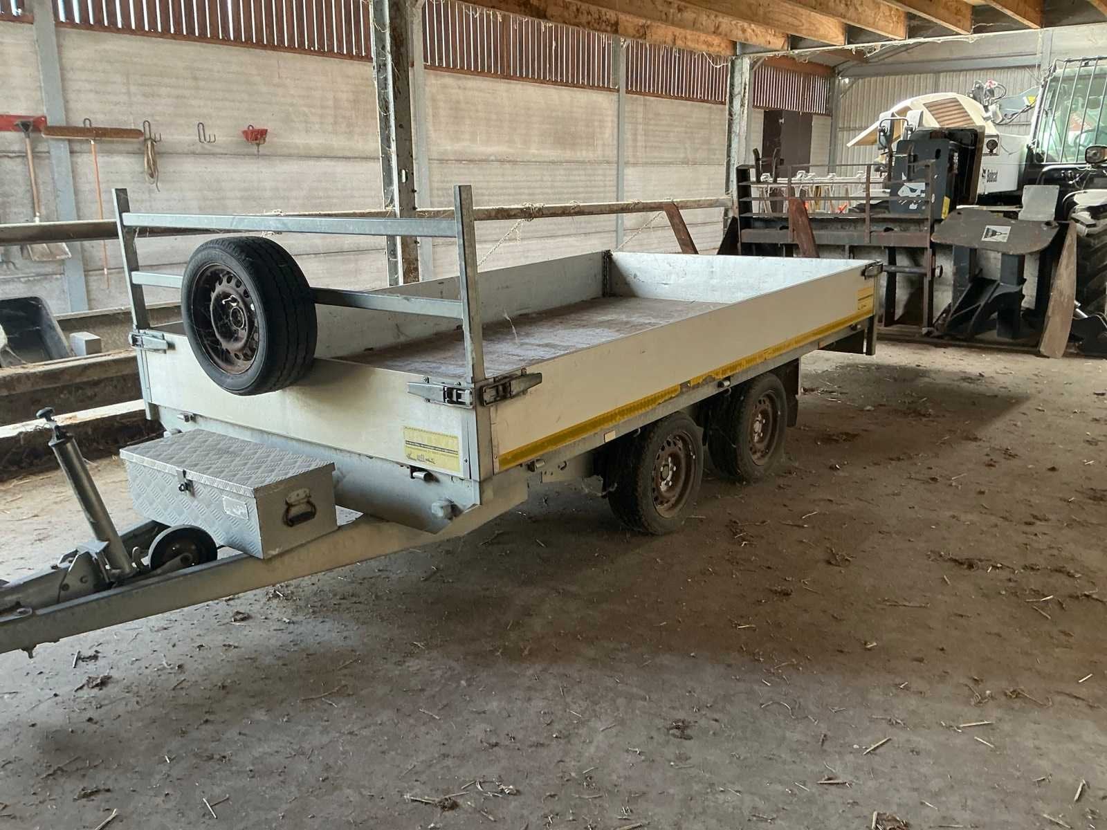 Eduard 2-assige aanhangwagen, Gebruikt