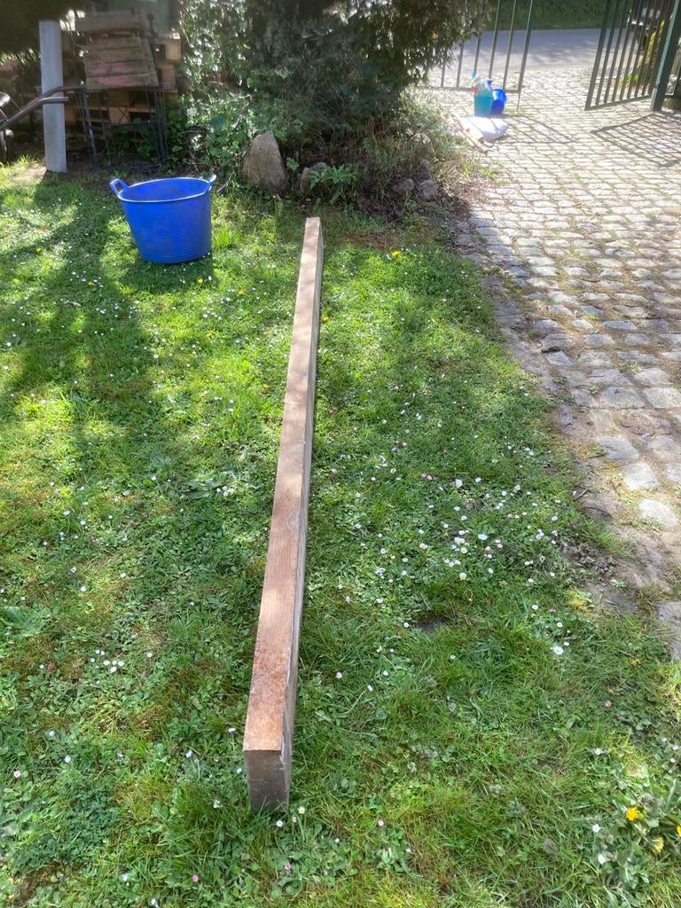 Poutrelle en chêne 30 euros pièce 6 pièces disponibles, Neuf, Bois dur, Enlèvement, 250 cm ou plus