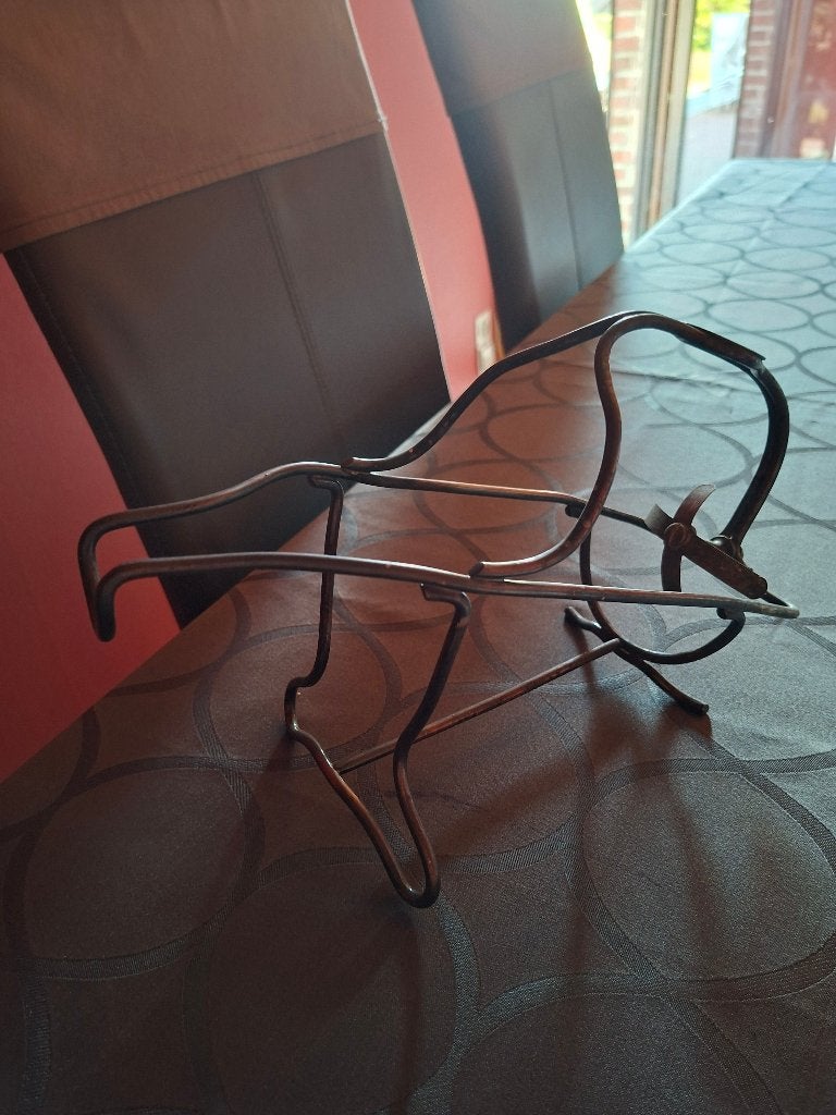 Ancien porte bouteille, Enlèvement