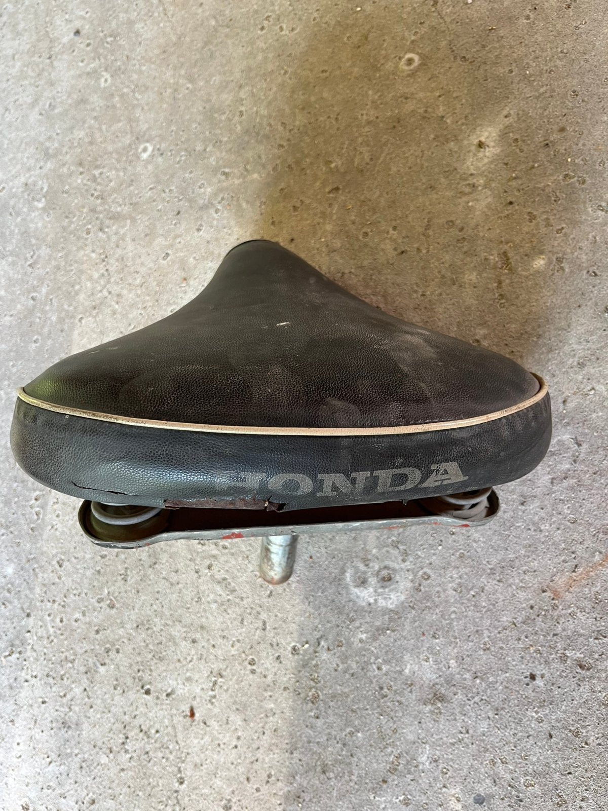 Zadel honda amigo novio, Enlèvement, Comme neuf, Selle