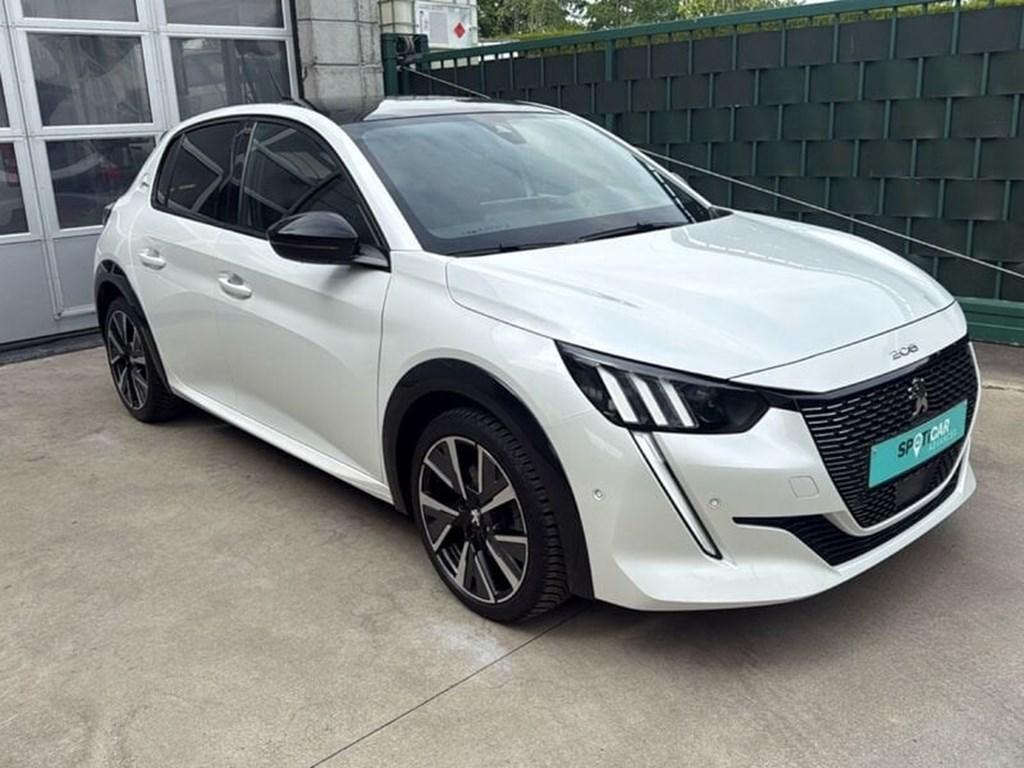 Peugeot 208 GT-Line met pano dak,camera, parkeersensoren vo, Autos, Achat, Euro 6, Entreprise, Boîte manuelle