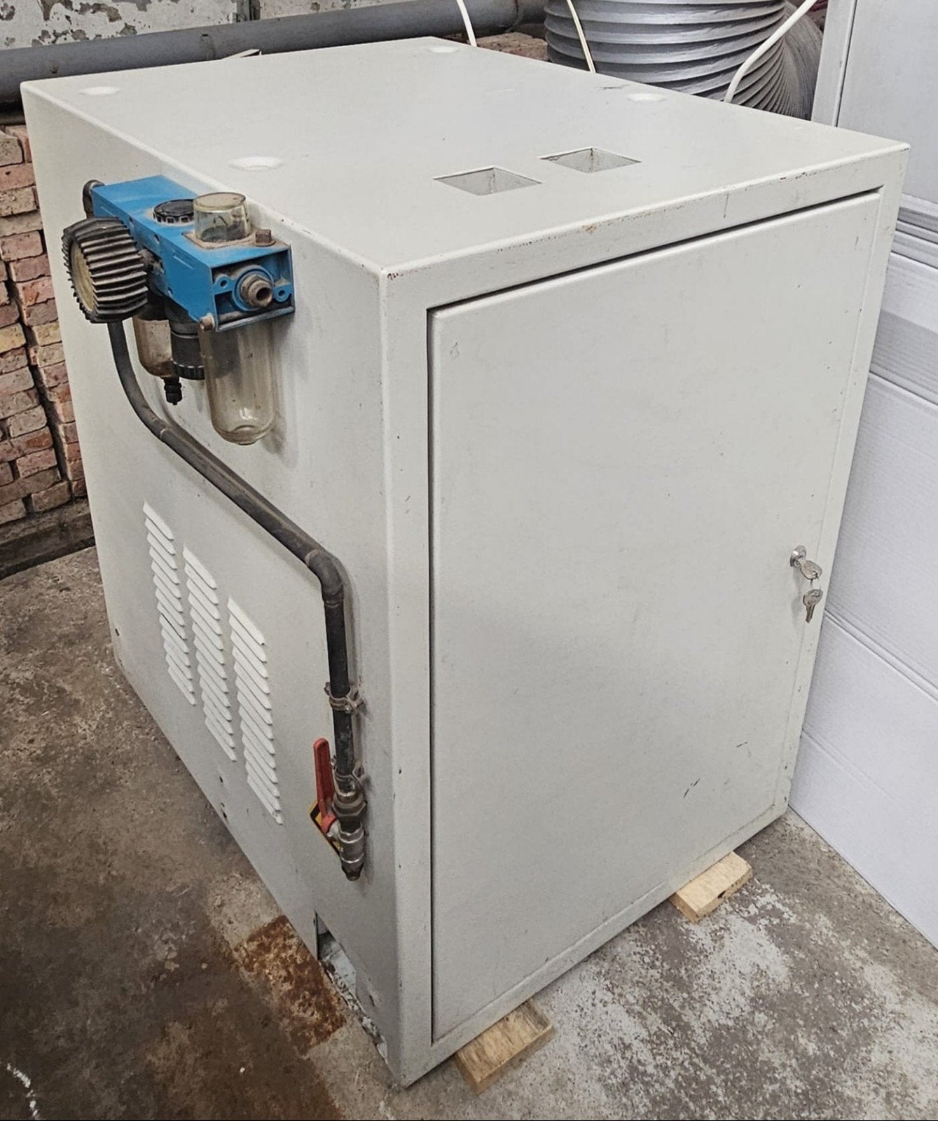 Armoire Métallique Acoustique Industriel pour Compresseur, Bricolage & Construction, Enlèvement, Utilisé