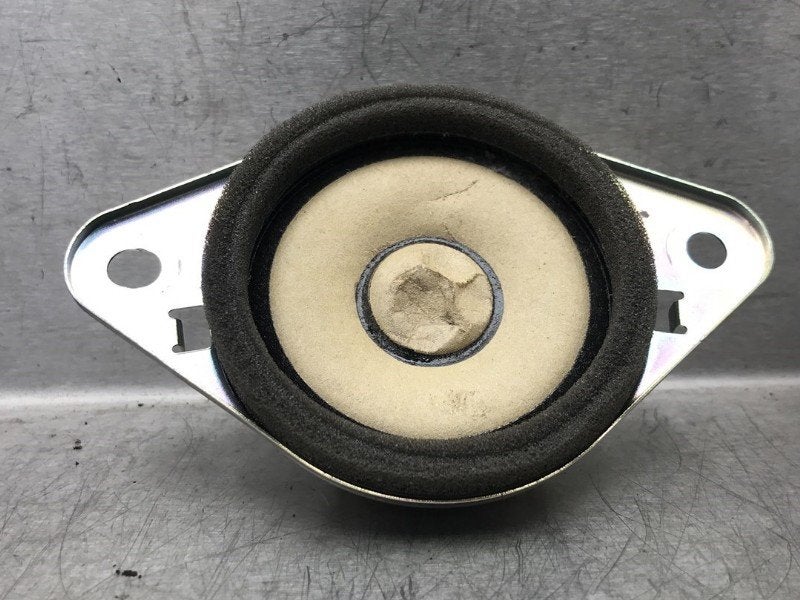 LUIDSPREKER Toyota Prius Plus (ZVW4) (|8616047070|), Gebruikt, Kundenbetreuung@toyota.de, Toyota, Toyota-Allee 2
50858  Köln, DE
