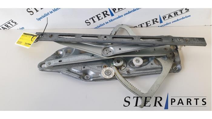 Mécanique vitre 4portes avant droite d'un Mercedes 260SE-60, 3 mois de garantie, Utilisé, -, -
