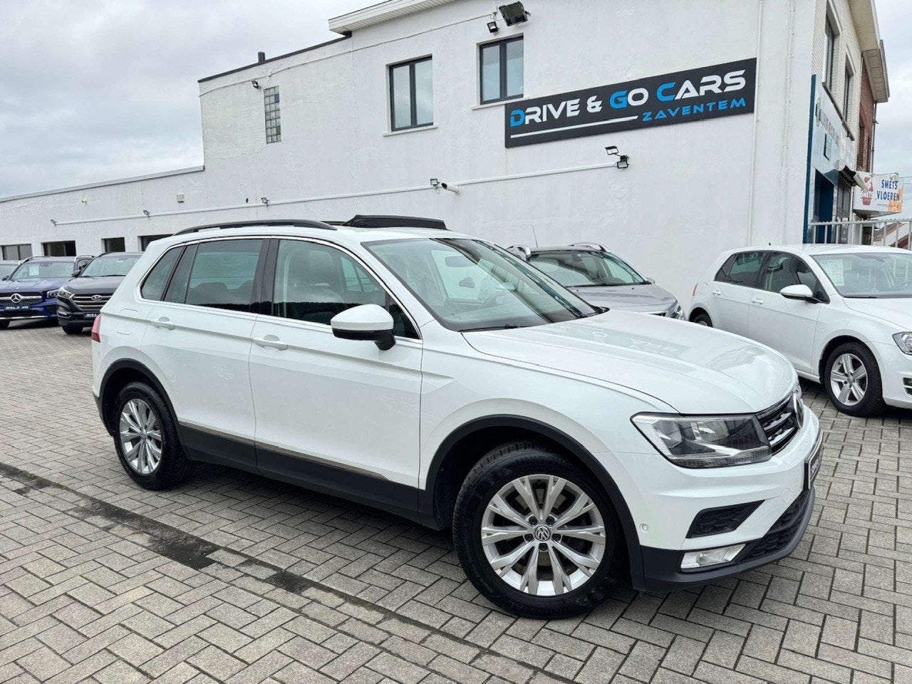 Volkswagen Tiguan 2.0 TDi SCR Highline * 1 JAAR GARANTIE * !, Voorwielaandrijving, Gebruikt, 4 cilinders, Start-stop-systeem