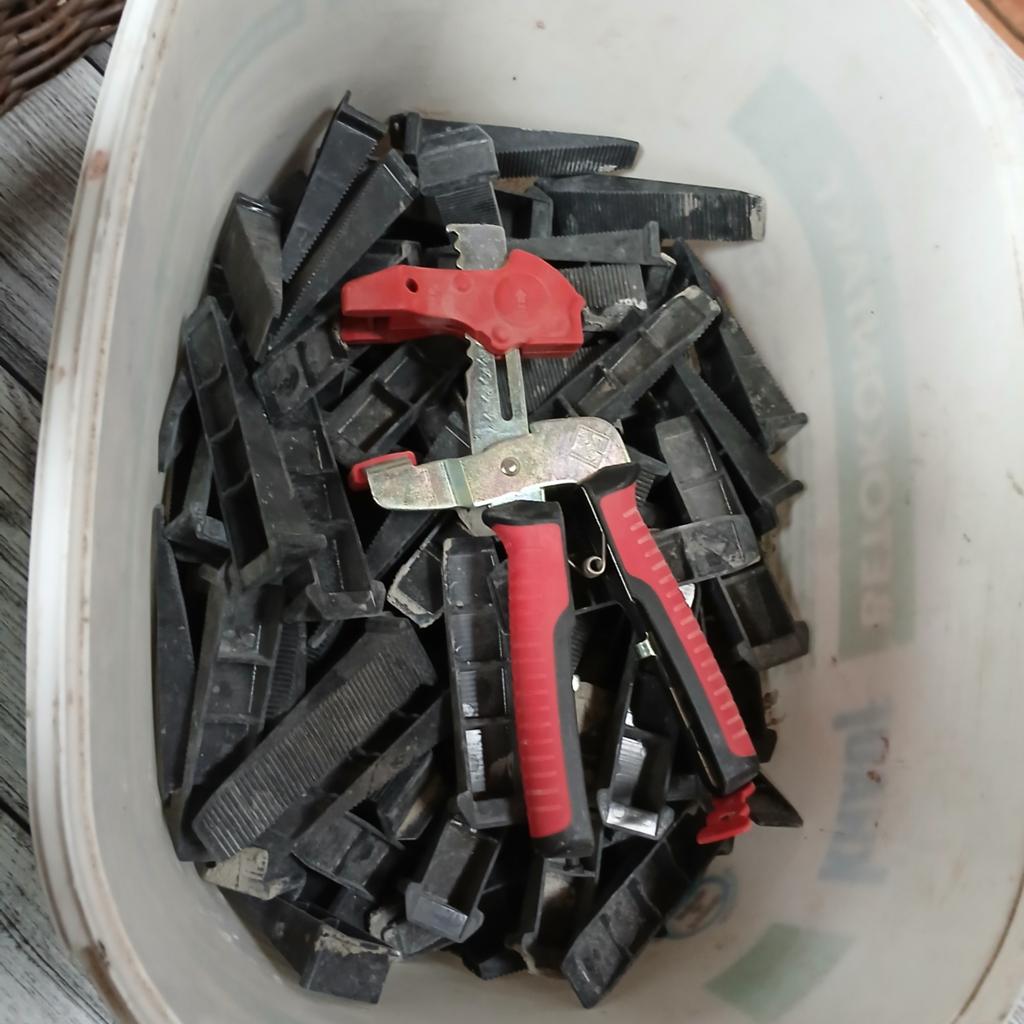 Clips de nivellement, Antiquités & Art