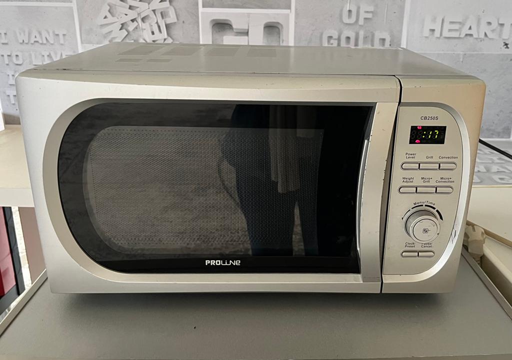Micro Proline CB 250S, Electroménager, Micro-ondes, Enlèvement, Utilisé
