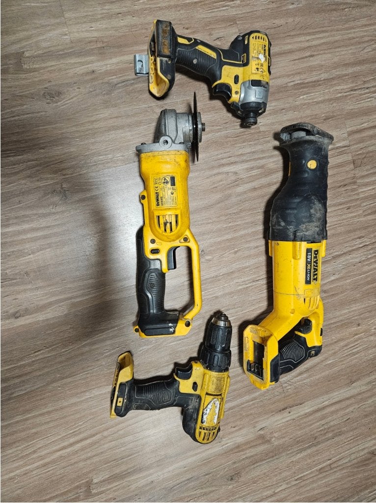 Dewat 4 Machines 18 volt Zonder Oplader en Accu, Ophalen, Gebruikt