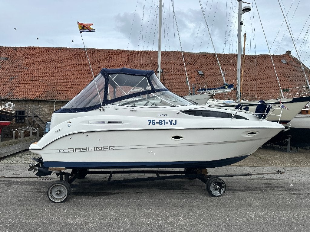 Bayliner Ciera 2655, 350 pk, Gebruikt, Binnenboordmotor, 1.80 meter