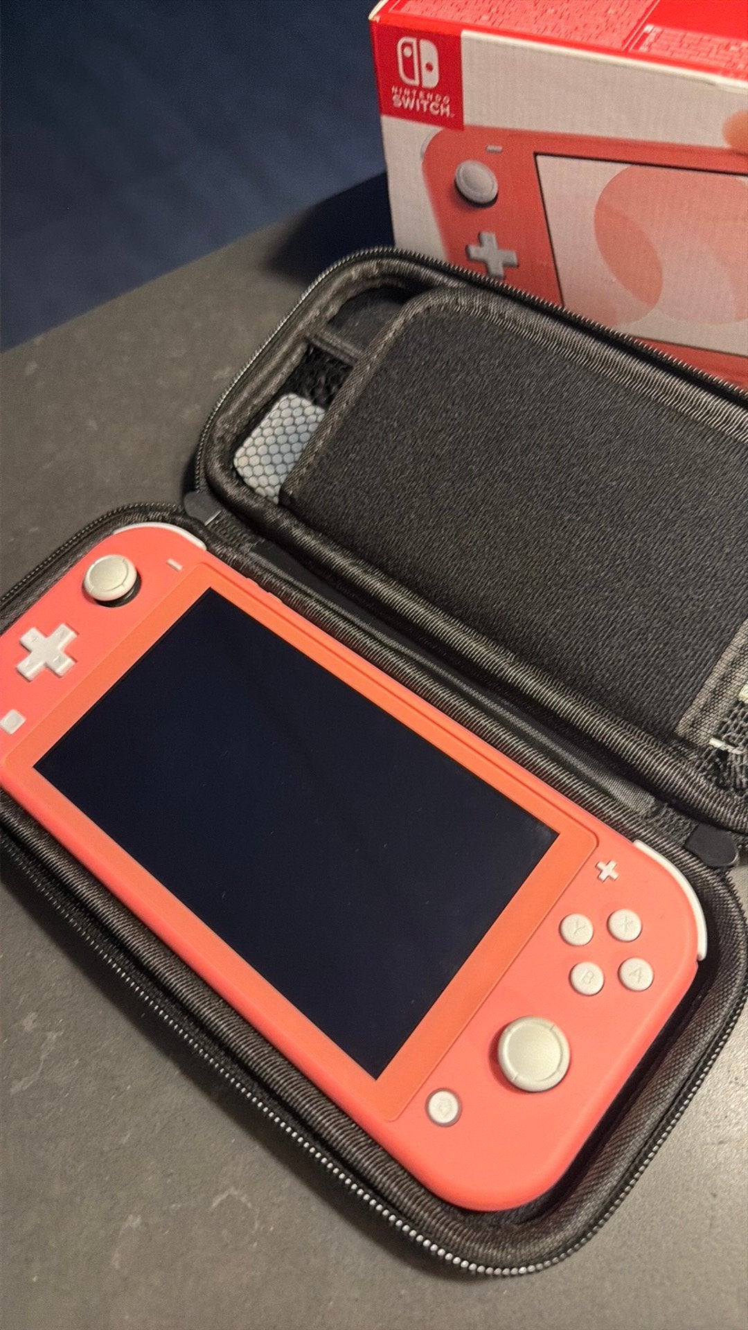 Nintendo Switch Lite, Enlèvement, Rose ou Corail, Neuf, Avec housse de protection ou sac