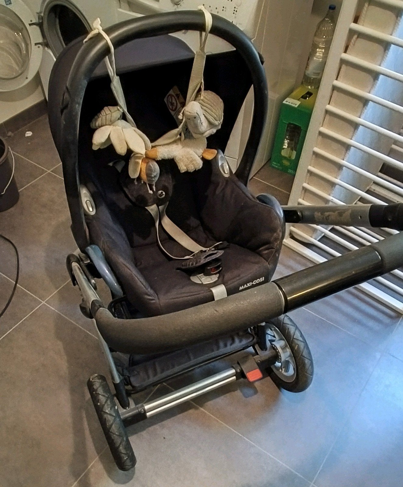 3 in 1 buggy met draagmand en maxicosi, Ophalen