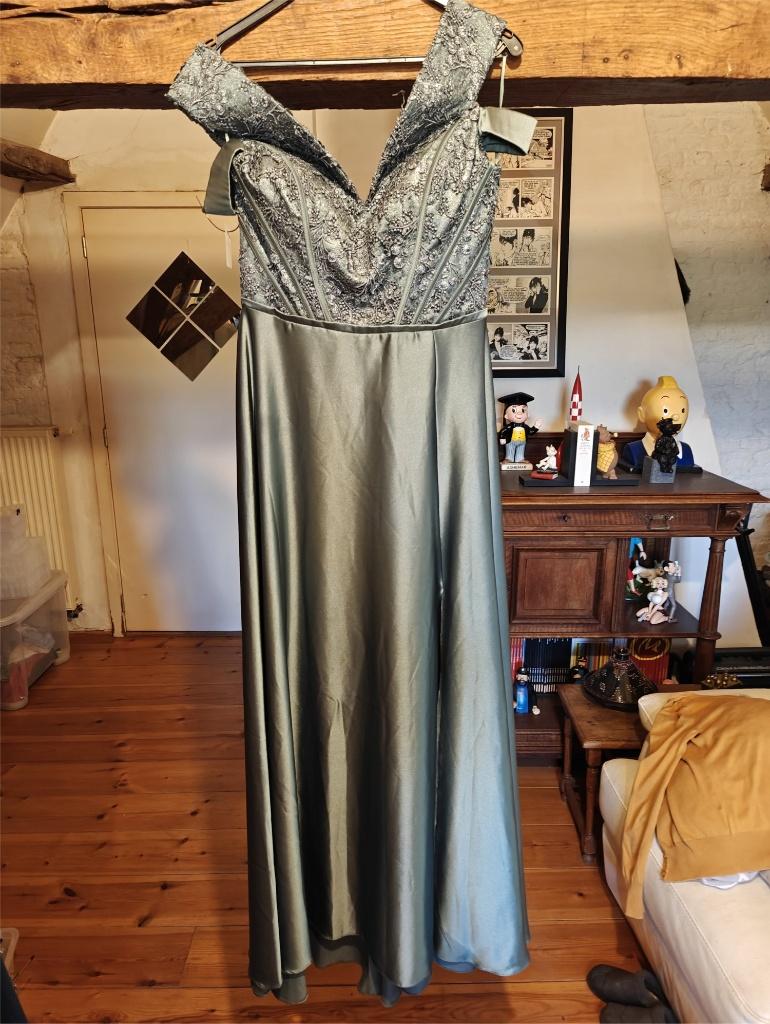 Suitekleed, Kleding | Dames, Ophalen of Verzenden, Zo goed als nieuw, Maat 38/40 (M)