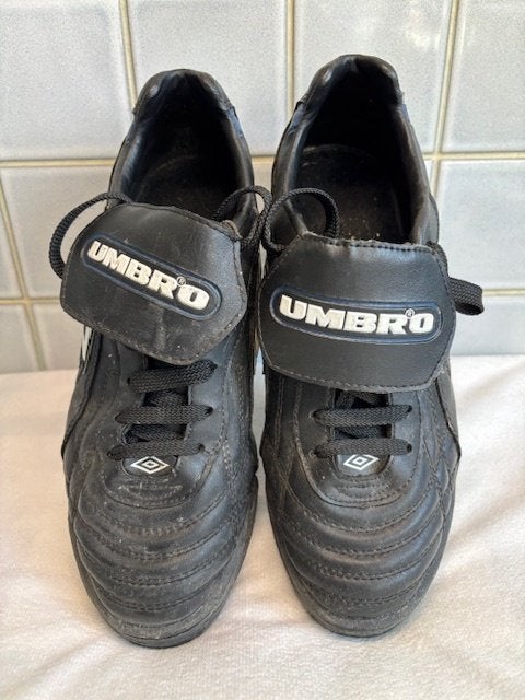 UMBRO voetbalschoenen van synthetisch materiaal, Ophalen, Gebruikt, Schoenen