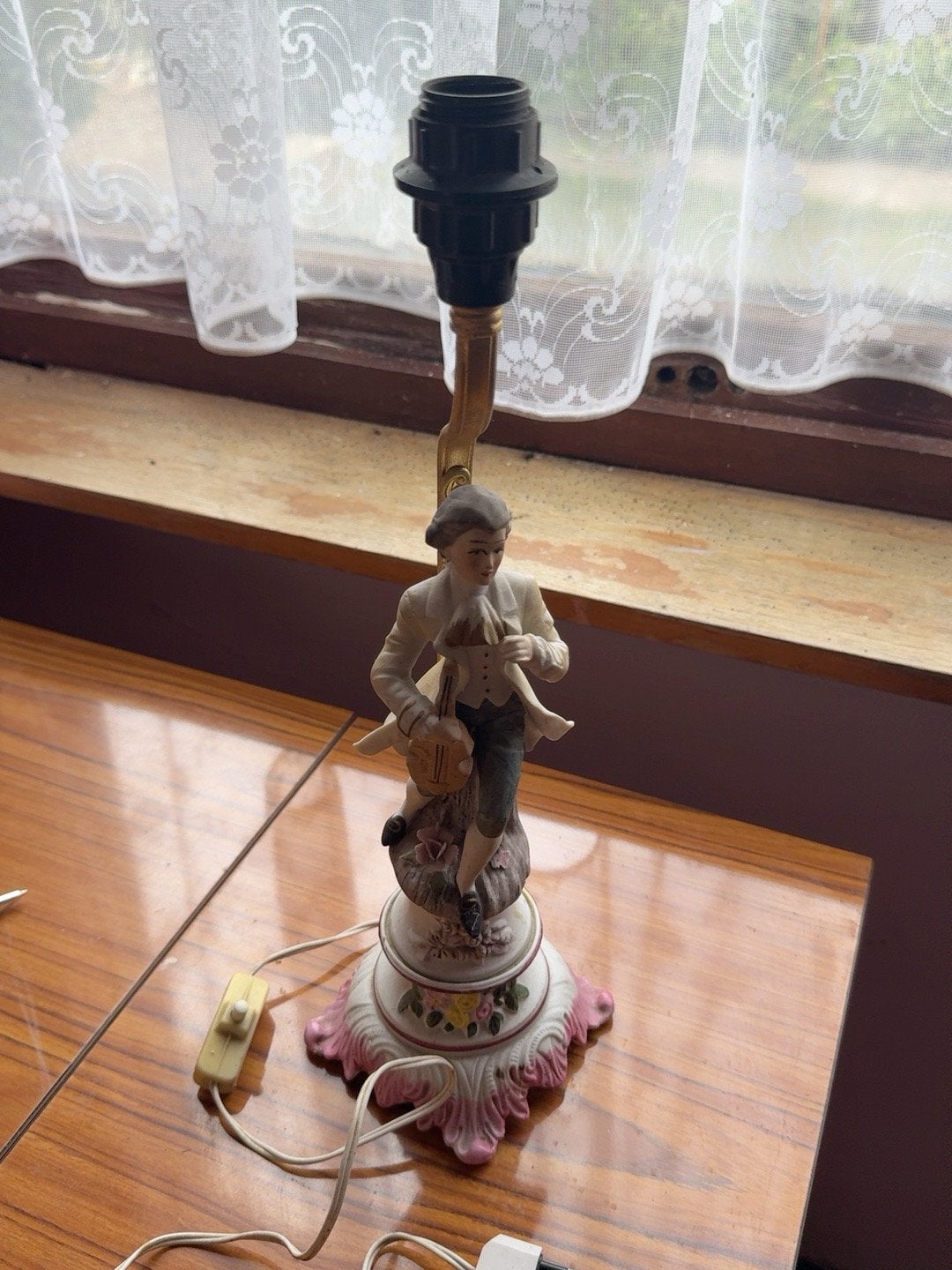 Lampe vintage en porcelaine – figurine musicien – env. 40 cm, Enlèvement