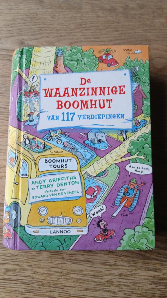 De waanzinnige boomhut, Ophalen