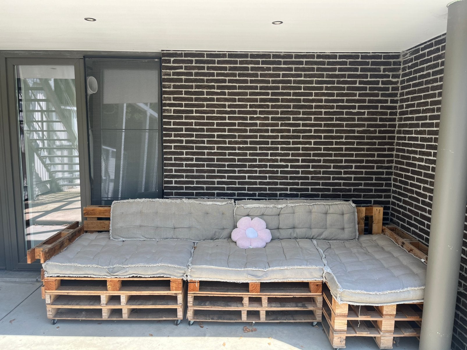 Pallet loungeset op wieltjes met kussens, Enlèvement, Comme neuf, Sets de jardin
