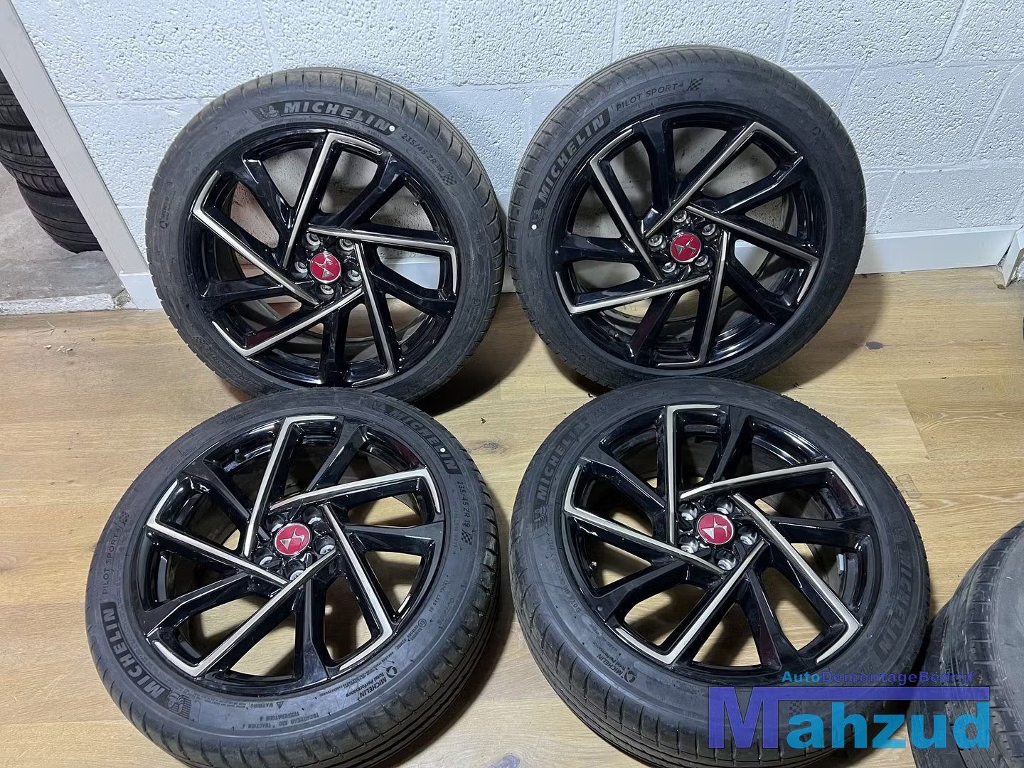 DS DS9 sport velgen 5x108 65.1 19 INCH 2020+, Auto-onderdelen, Banden en Velgen, Taurusavenue 1
2132 LS  Hoofddorp, NL, Gebruikt