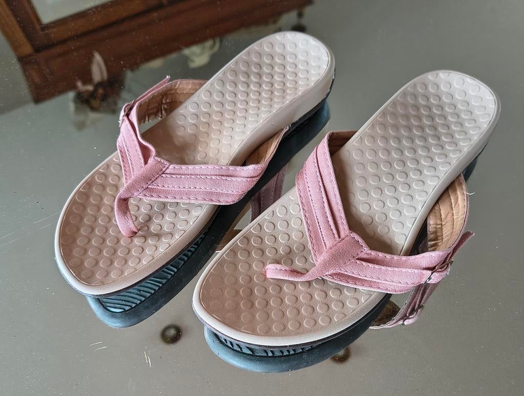 Roze lederen slippers maat 38, Kleding | Dames, Ophalen, Roze, Slippers