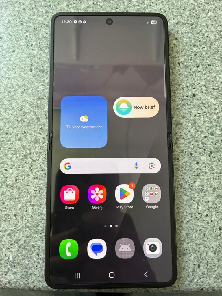 Samsung Galaxy Z Flip7 SM-F766B 256GB, Télécoms, Téléphonie mobile | Samsung, Enlèvement, Comme neuf
