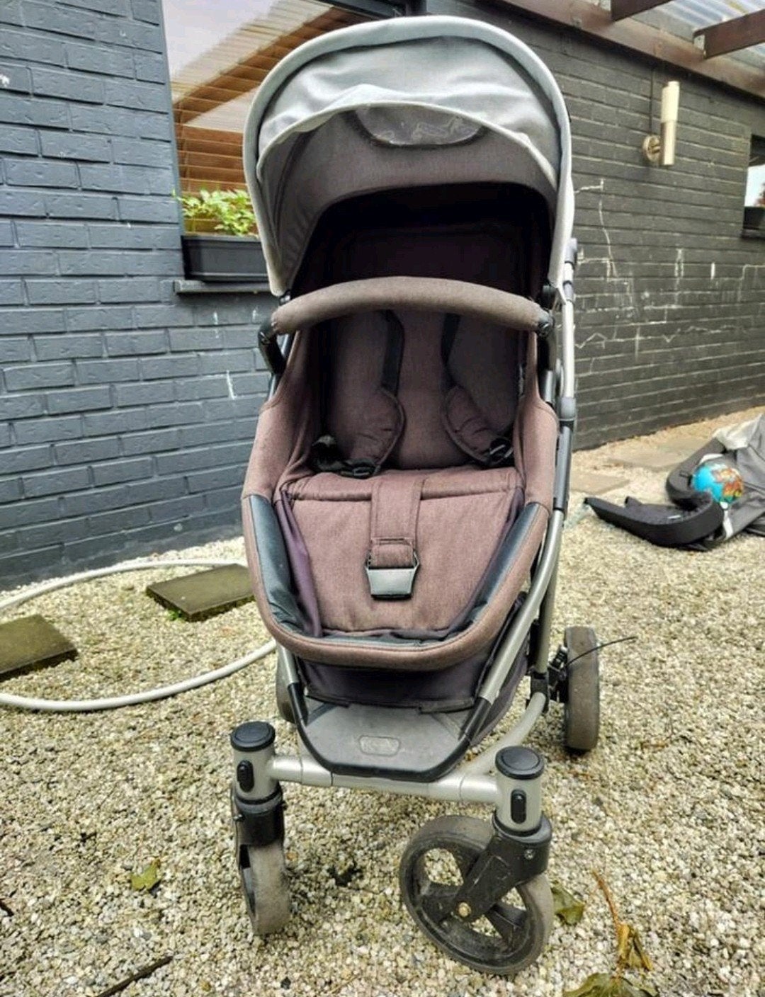 Buggy 3 en 1 : maxi Cosi, position allongée et position assi, Enfants & Bébés, Buggys, Enlèvement, Couverture pieds