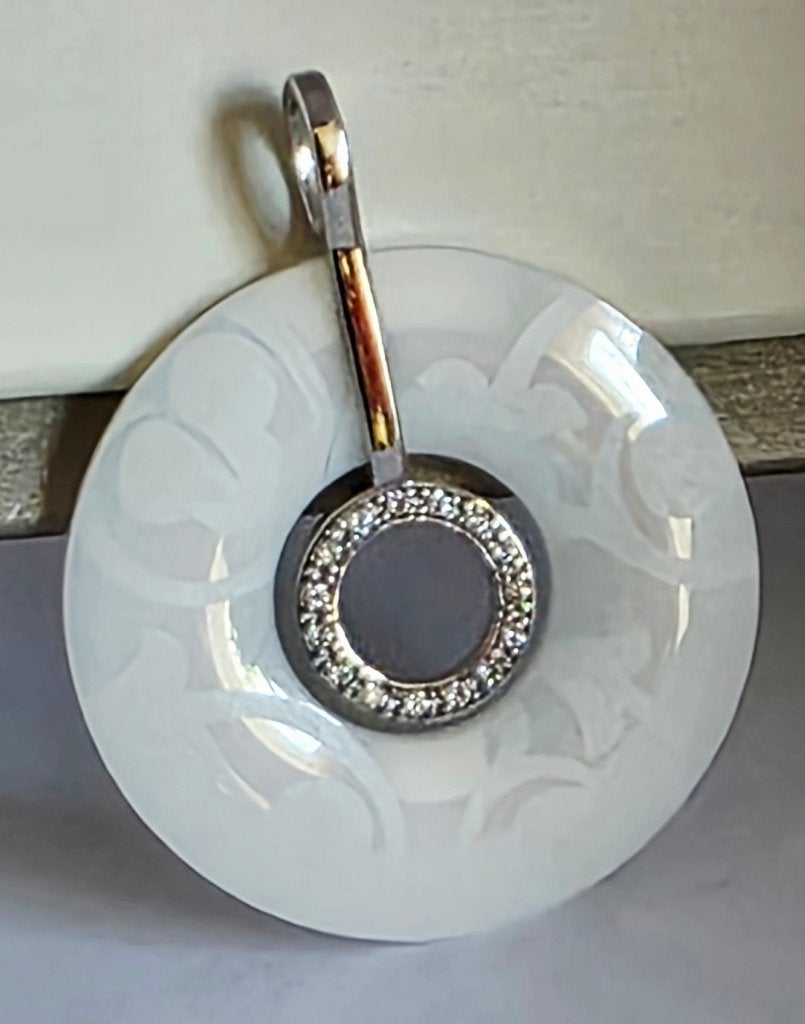 Exclusieve design hanger 18kt goud en diamanten op ceramic, Overige voorstellingen, Ophalen of Verzenden, Zo goed als nieuw, Met edelsteen