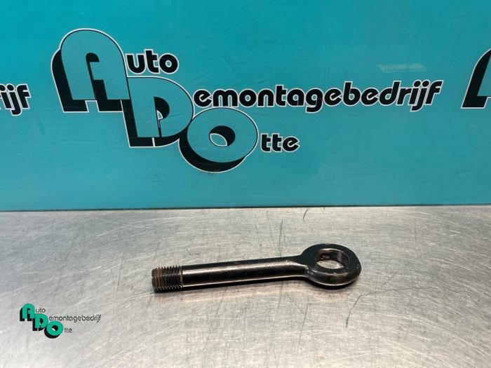 Crochet de remorquage avant d'un Hyundai Getz (Getz 03-) (2M, -, 3 mois de garantie, Utilisé, Hyundai