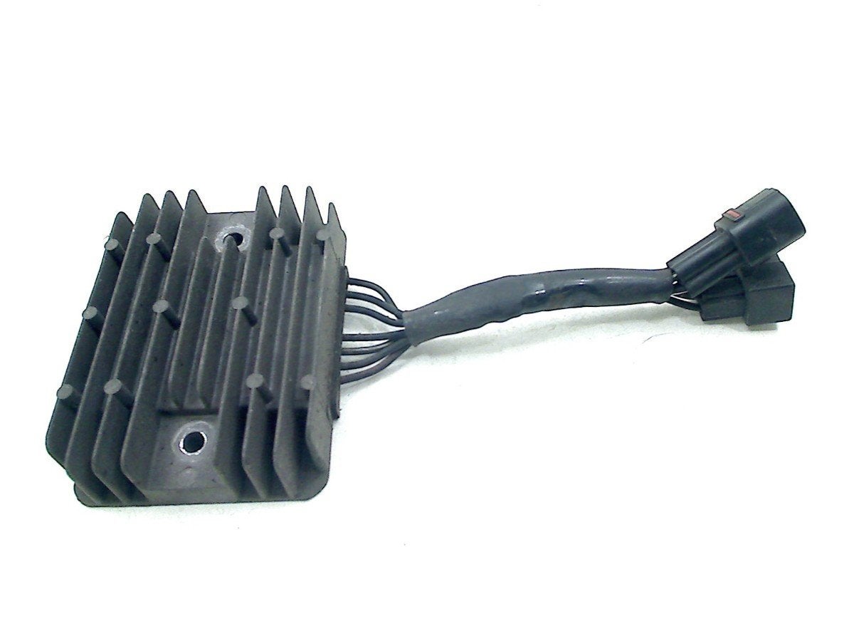 SPANNINGSREGELAAR Suzuki, Motoren, Suzuki Deutschland GmbH, Gebruikt, Kontakt@suzuki.de, Suzuki-Allee 7
64625  Bensheim, DE