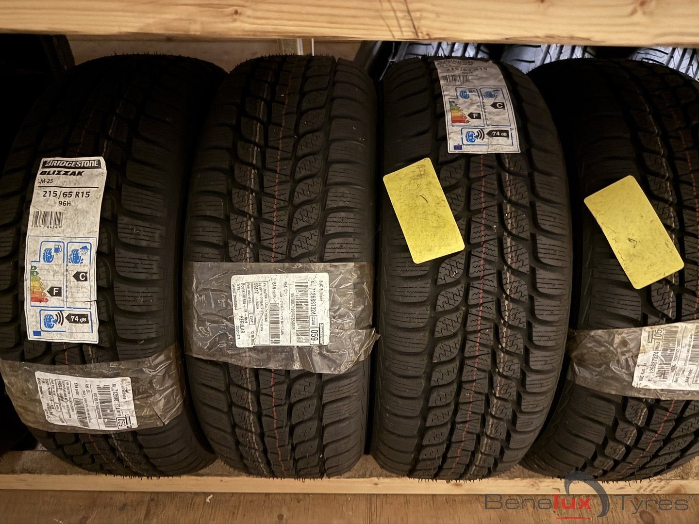 new snow 215/65R15 Bridgestone 215/65 R15 215/65/15 2156515, Auto-onderdelen, Banden en Velgen, 215 mm, 15 inch, -, -