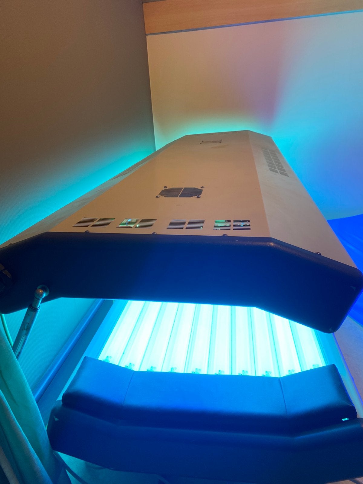 Zonnebank tekoop, Elektronische apparatuur, Zonnebanken en Gezichtsbruiners, Ophalen of Verzenden, Zo goed als nieuw