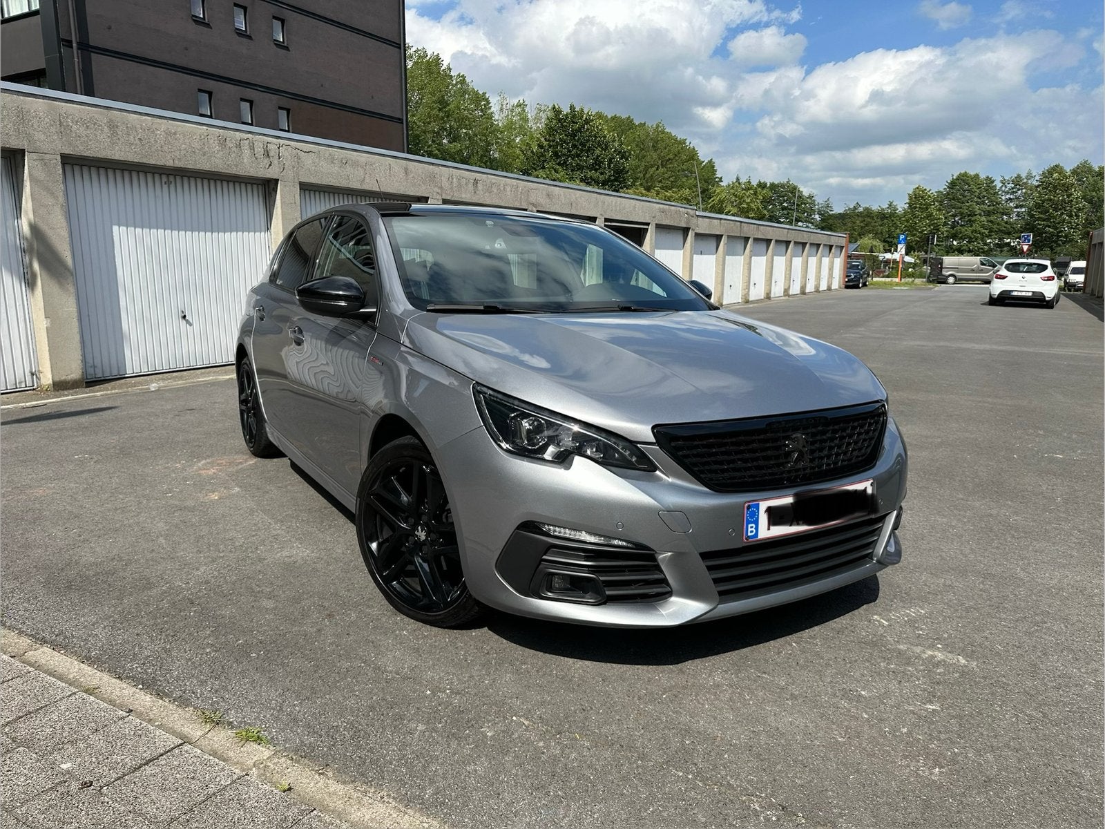 Peugeot 308 1.2 2019: PureTech 130ch EAT8 Automatic, Achat, Euro 6, Entretenue par le concessionnaire, Capteur de lumière