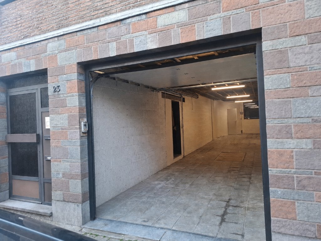 Magazijn TE HUUR gelegen te BORGERHOUT, Immo, Antwerpen (stad)