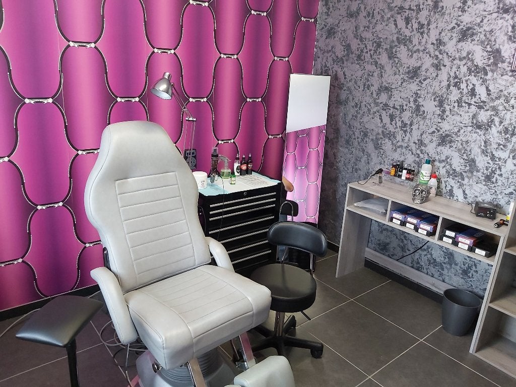 Fauteuil de tatouage, Enlèvement, Utilisé