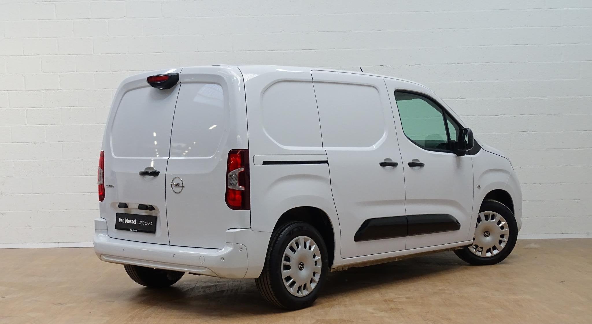 Opel Combo 1.5 Turbo 75kW Light L1H1, Voorwielaandrijving, Stof, Zwart, 4 cilinders