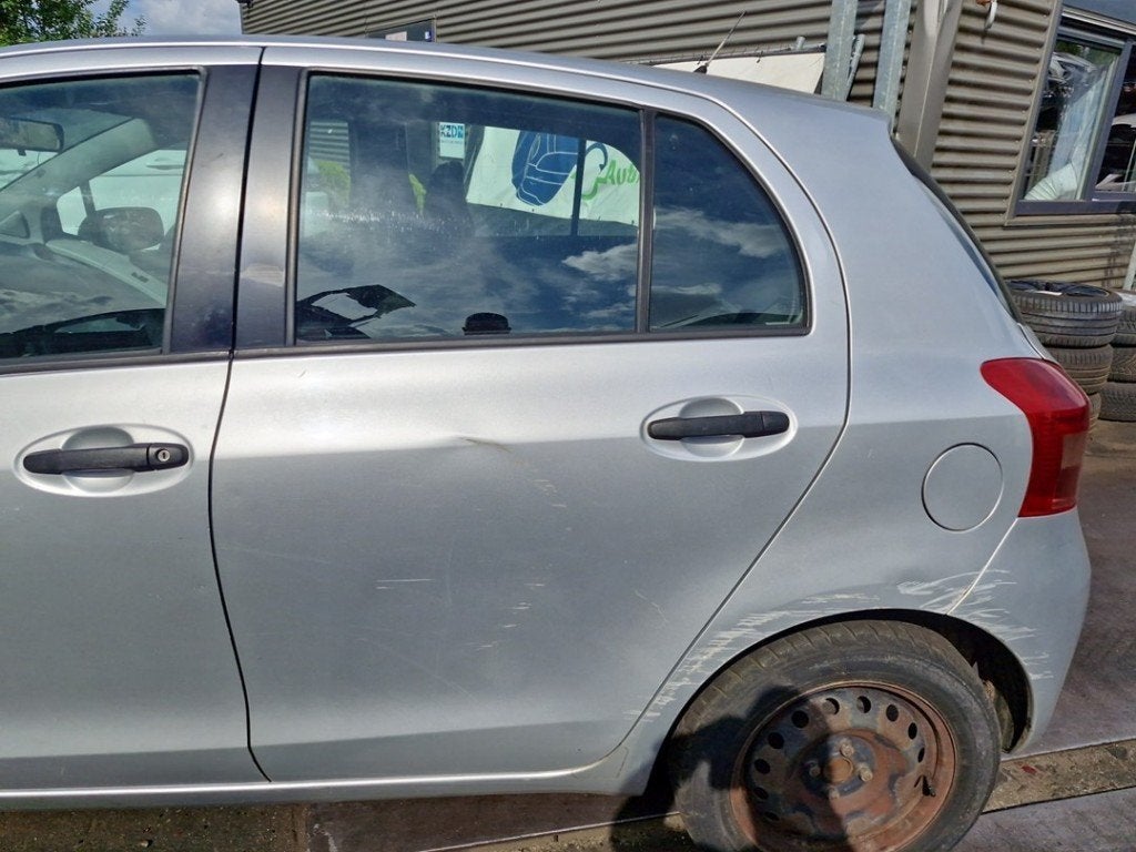 VITRE ARRIERE GAUCHE Toyota Yaris II (P9) (01-2005/12-2014), Kundenbetreuung@toyota.de, Toyota, Utilisé, Toyota-Allee 2
50858  Köln, DE