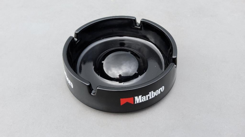 Marlboro cendrier noir. Voir description et photos svp, Ophalen of Verzenden, Zo goed als nieuw