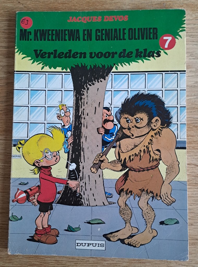 7 - Mr. Kweeniewa en Geniale Olivier - Verleden voor de klas, Boeken, Gelezen, Eén stripboek, Ophalen of Verzenden, Jacques Devos