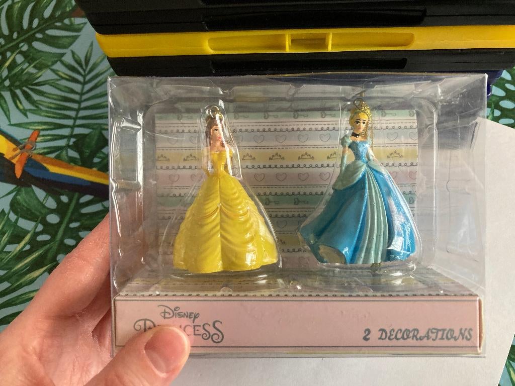 Nieuwe set disney ornamenten Belle & Cinderella, Verzamelen, Ophalen of Verzenden, Assepoester of Belle, Nieuw, Beeldje of Figuurtje