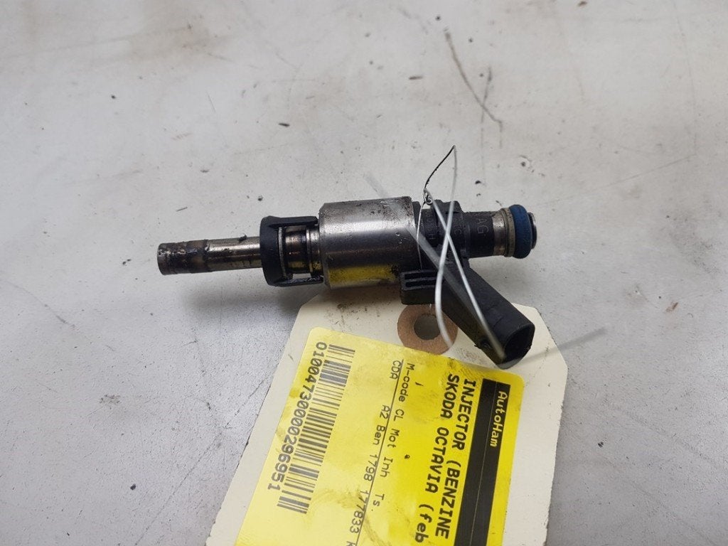 INJECTOR BRANDSTOF Skoda Octavia Combi (1Z5), Robert Bosch AG, Gebruikt, Skoda, Robert-Bosch-Allee 1
74232  Abstatt, DE
