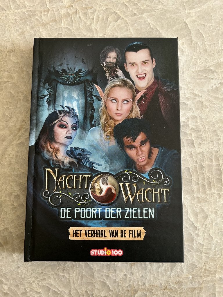 Boek Nachtwacht - De poort der zielen, Boeken, Ophalen, Studio 100, Fictie algemeen, Zo goed als nieuw