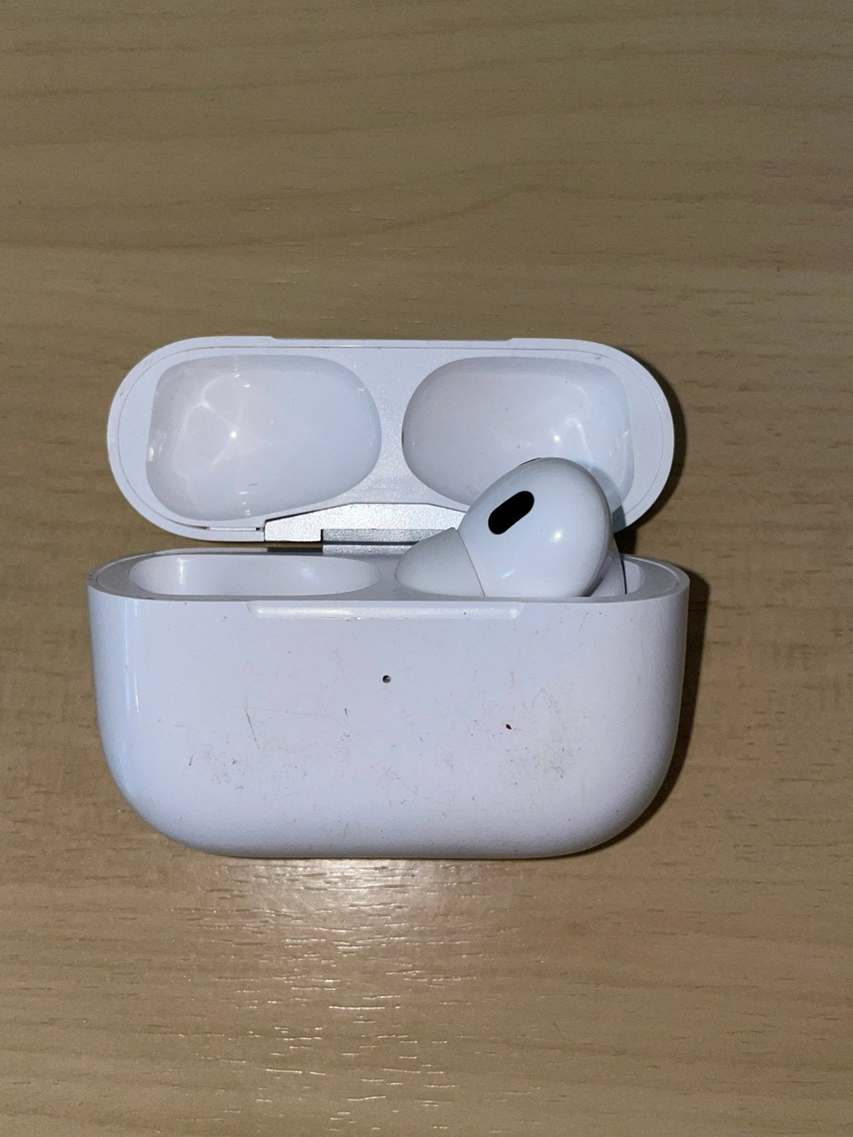 Airpod Pro 1 2019 droit, Télécoms, Téléphonie mobile | Écouteurs, Réduction active du bruit, Utilisé, Blanc, Intra-auriculaires (Earbuds)