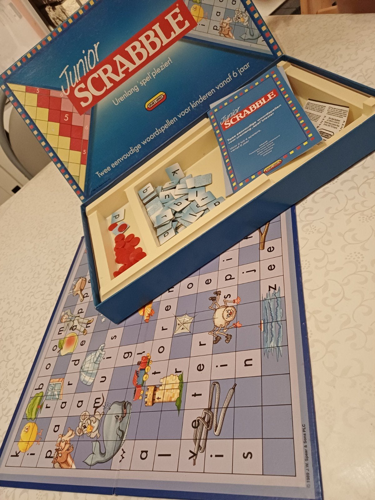 Spelletje Scrabble Junior, Ophalen