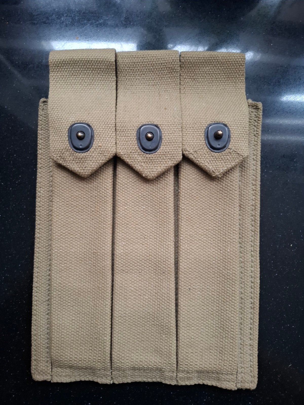 US WW2 USMC Thompson 3-cell magazine pouch – 1944, Ophalen of Verzenden